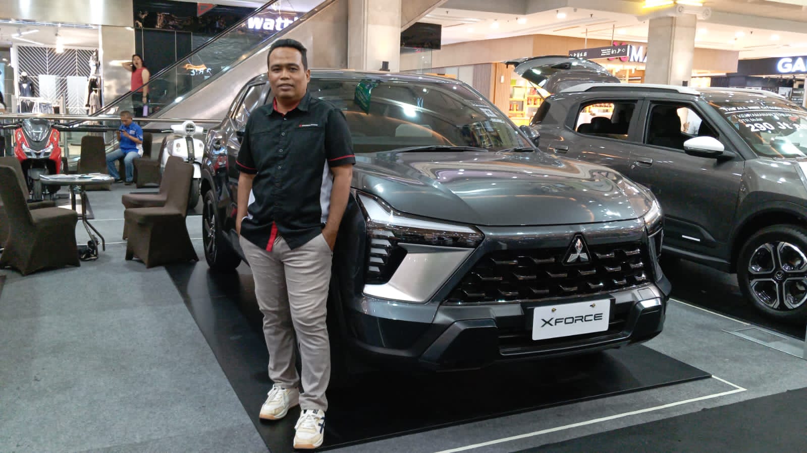 Sales Photo Alt (sales_photo_alt)